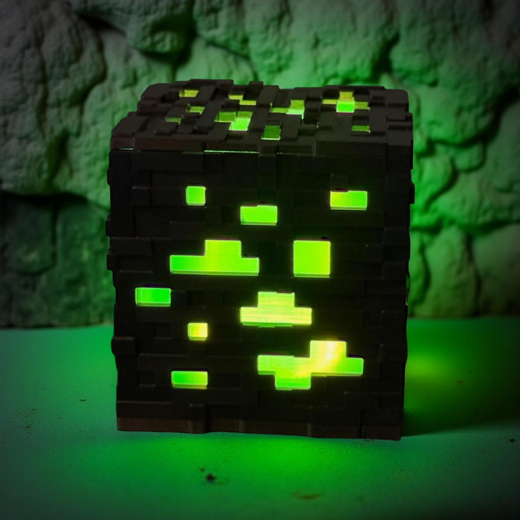 gaming-inspirerad bordslampa - 3D printad