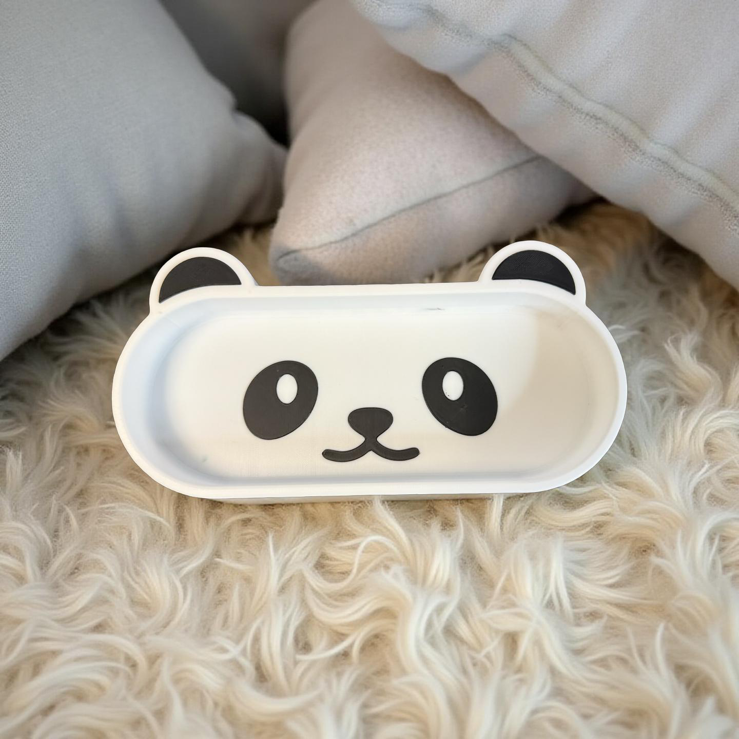 PANDA PANIK! – Dags att ge dina prylar ett ansikte!