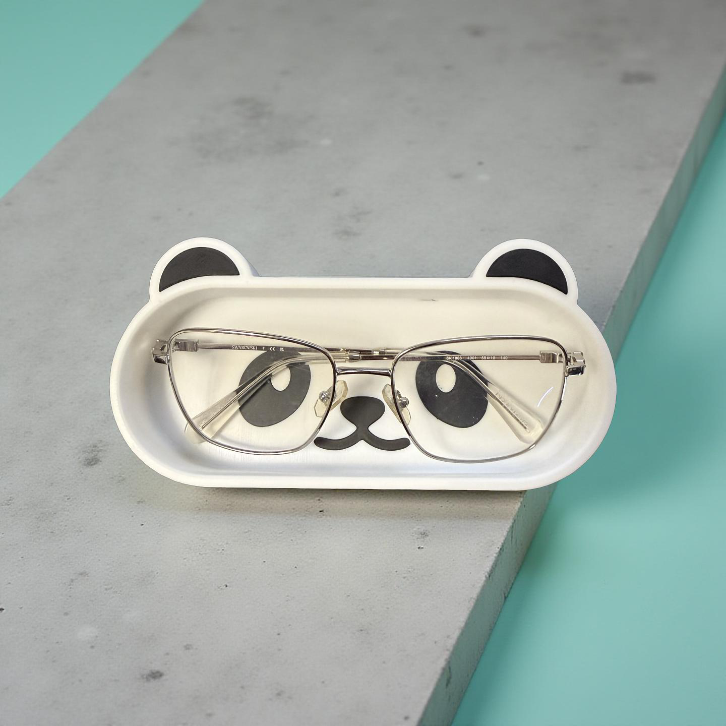 PANDA PANIK! – Dags att ge dina prylar ett ansikte!